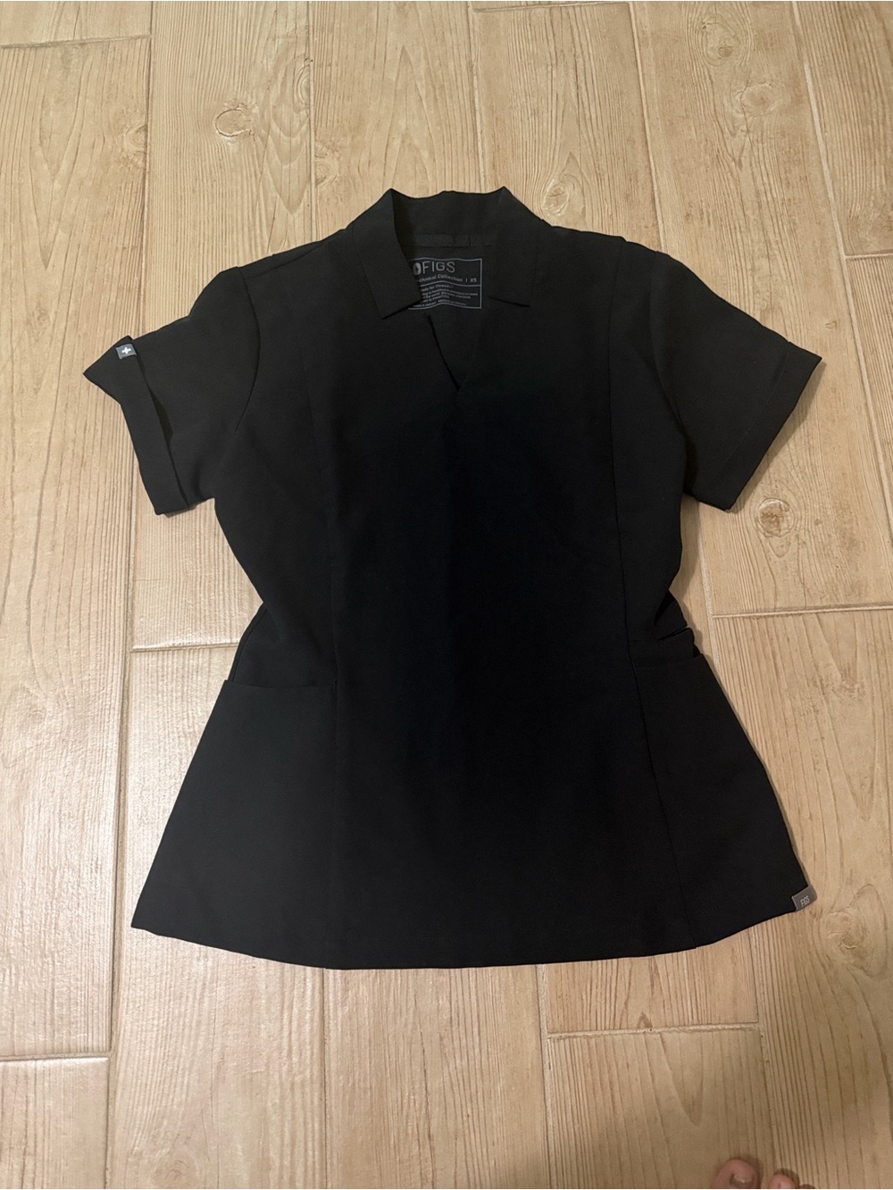 Figs Women’s Inala Slim Scrub Top